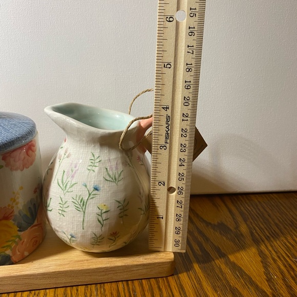 Mud Pie Floral Ceramic Sugar and Creamer set on Wood Tray NWT 2021 - Picture 7 of 12